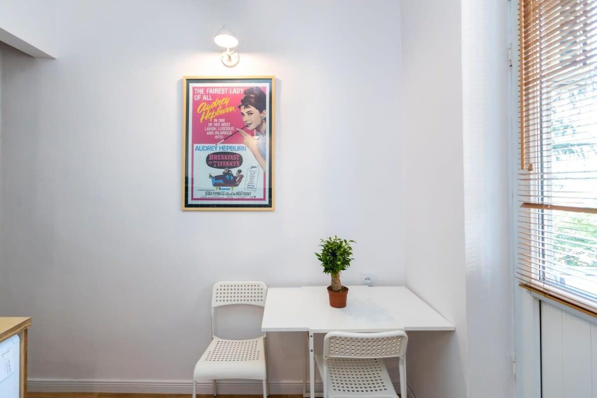 Central Vera Studio - Ideal For 3 - By Wehost Tbilisi Exterior foto